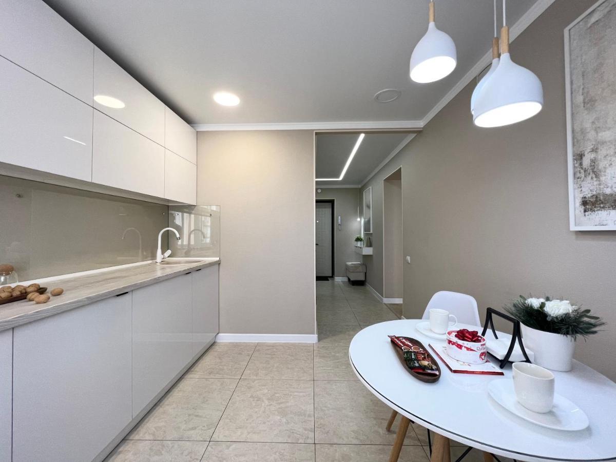 Luxury Apartments Павлодар Экстерьер фото