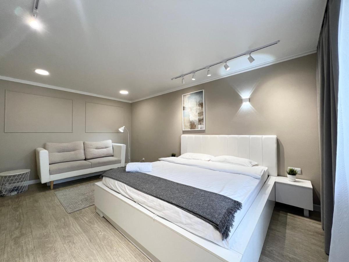 Luxury Apartments Павлодар Экстерьер фото